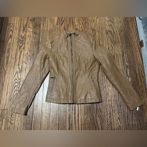 NEW WITH TAGS Leather jacket in camel